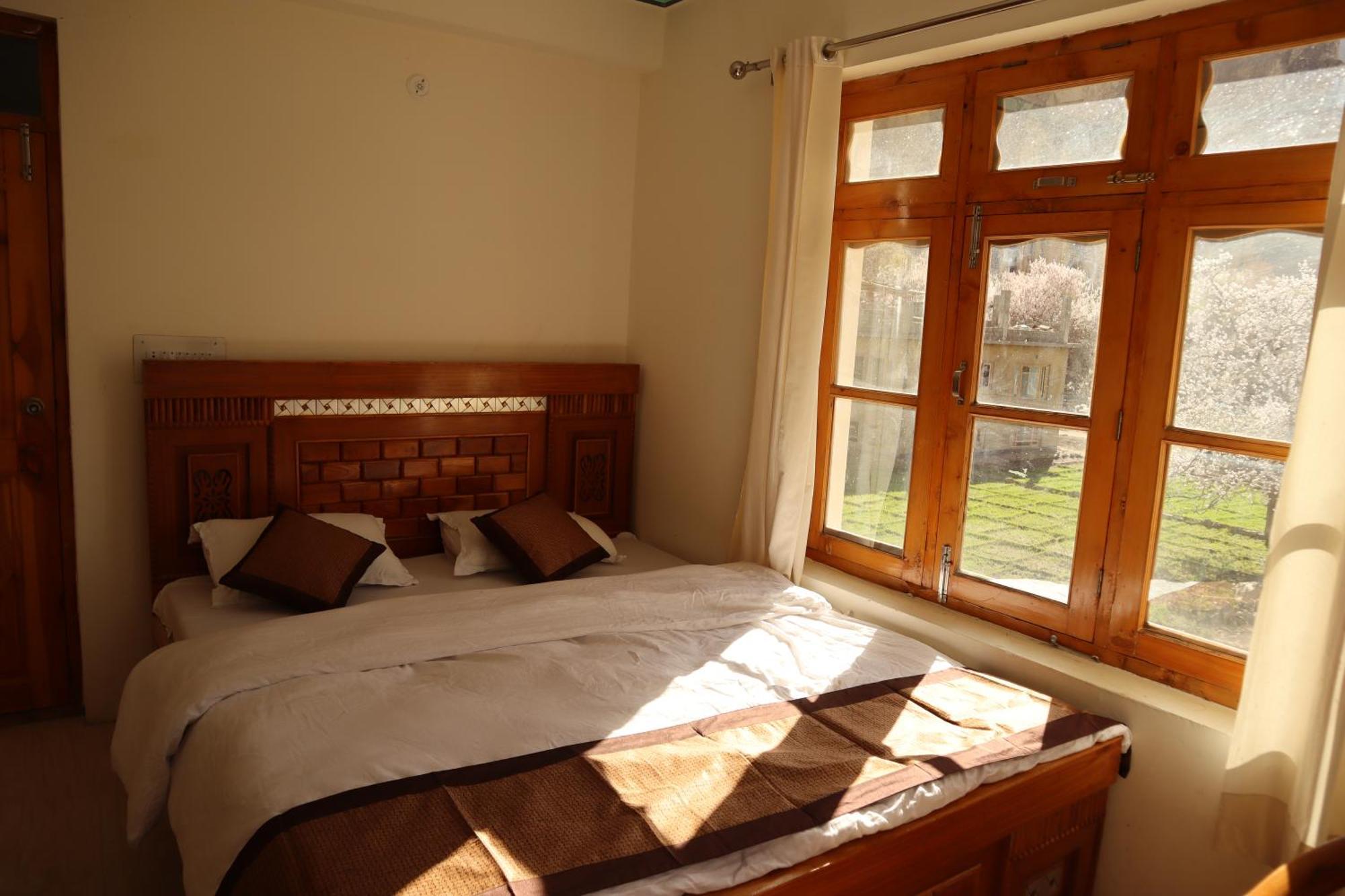 Hotel Duktuk Turtok Exterior photo